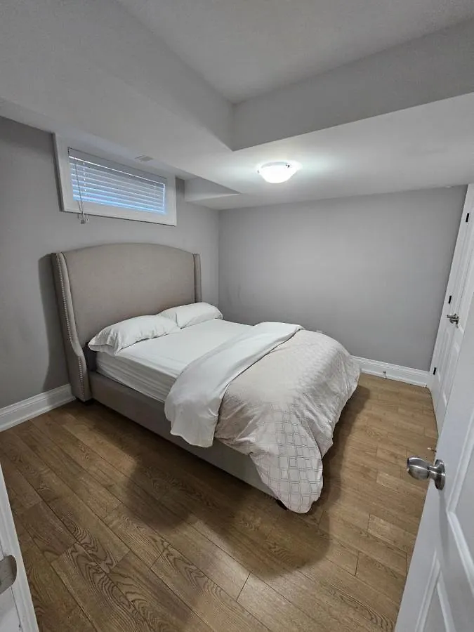Basement Apartment In Luxury Beach House Toronto Canada